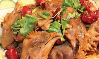 鸡头能吃吗 鸡头能吃吗?对人有副作用吗?