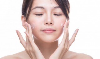 凡士林修护晶冻的作用与用途（经常涂凡士林的危害）