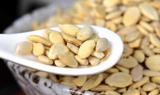 冬瓜籽配什么煮水喝（冬瓜籽配什么煮水喝比较好）