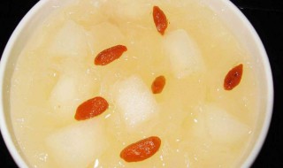 雪梨银耳莲子百合功效 雪梨银耳莲子百合功效与作用