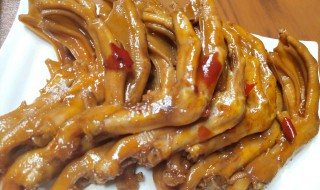 卤鸭爪正宗制作方法（卤鸭爪正宗制作方法和配料）