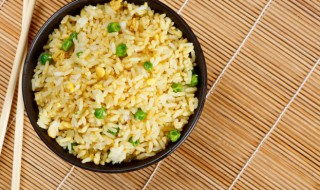 牛肉炒饭的正宗做法（牛肉炒饭的正宗做法大全）