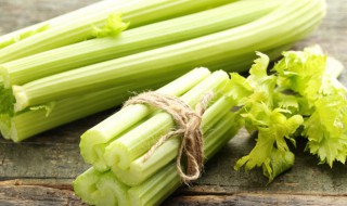 芹菜泡菜的腌制方法 芹菜泡菜的腌制方法和配料