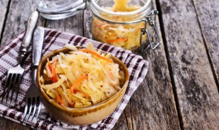 腌酸菜的腌制方法 青菜腌酸菜的腌制方法