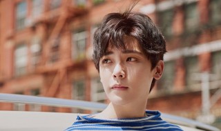 一年级大学季侯明昊哪一期（一年级大学季有侯明昊吗）