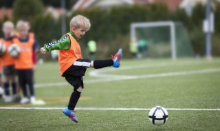 踢足球能长高吗 儿童踢足球能长高吗