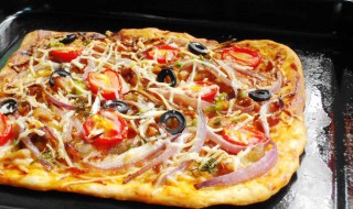 家庭烤箱烤披萨的做法 家庭制作披萨简单方法