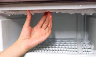 冰箱上面排水口结冰怎么回事（冰箱上面排水口结冰怎么回事视频）