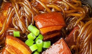 怎么做猪肉炖粉条汤清 猪肉炖粉条清淡