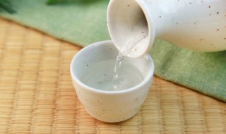 储藏瓶装白酒的方法（如何储藏瓶装白酒）