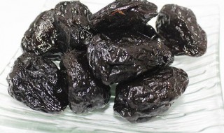 西梅干的功效与作用（西梅干的功效与作用图片）