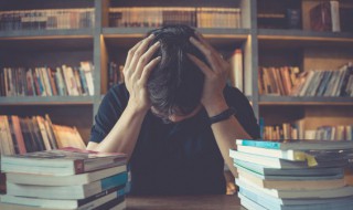 一筹莫展名词解释（一筹莫展的近义词是）