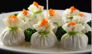 石榴鸡做法（石榴煲鸡的做法）