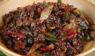 血酱鸭做法 酱血鸭的家常做法窍门