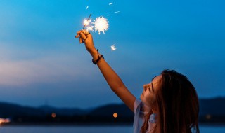 qq昵称女生网名（qq昵称女生网名学霸）