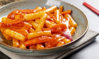 炒辣年糕做法（炒辣年糕做法窍门）