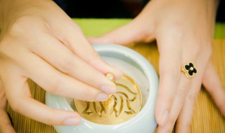 沉香的保养和盘玩方法（沉香鉴别真假只需3秒）