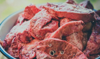 猪肺怎么洗才干净没有怪味（猪肺怎么洗洗的干净）