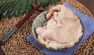 猪肚放什么材料煲汤好(猪肚用什么煲汤有营养又好吃)