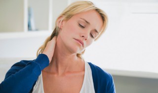 脖子抽筋怎么办（脖子抽筋怎么办最快最有效）