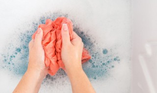 衣服有怪味该怎样清洗（衣服有怪味该怎样清洗掉）