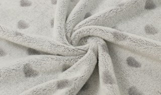 如何洗涤人造毛服装(人造毛的衣服怎么清洗)