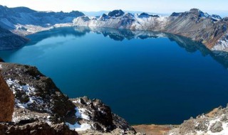 我国最深的湖泊是（中国五大淡水湖的面积和省份）