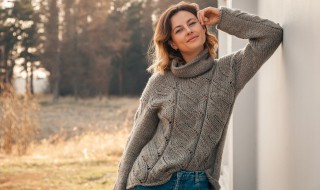 如何洗羊绒衫?羊绒衫清洗小妙招百科 如何洗涤羊绒衫