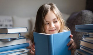 描写蓝天白云成语 描写蓝天白云成语有哪些