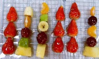 草莓跟香蕉怎么做冰糖葫芦 用草莓和香蕉做冰糖葫芦