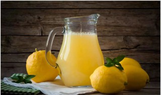 泡柠檬水的正确方法 泡柠檬水的正确方法没有蜂蜜