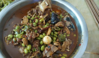 青豆烧鸭子如何做（青豆烧鸭子做法）