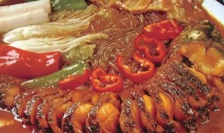 粉条炖鱼怎么做好吃（粉条炖鱼怎么做好吃家常做法）