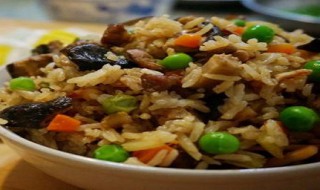 电饭煲干锅饭怎么做 电饭煲干锅饭怎么做的