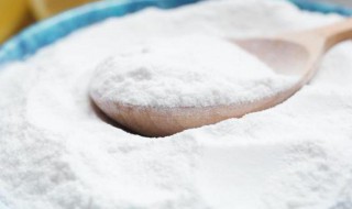 小苏打洗衣服的正确方法（小苏打洗衣服的正确方法用温水吗）