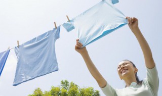 桑蚕丝的衣服怎么洗（蚕丝被怎么洗涤和保养方法）
