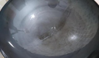 洗过的铁锅用纸擦出黑 洗过的铁锅用纸擦出黑有害吗