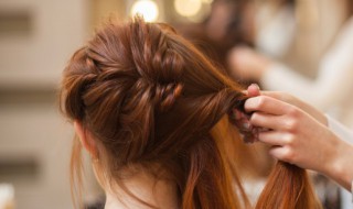 鱼骨辫怎么编 鱼骨辫怎么编视频慢动作