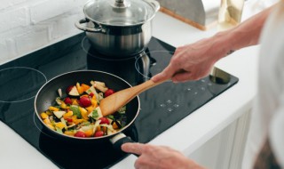 炒菜有什么方法 炒菜有什么方法不溅油