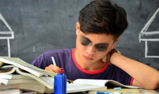 百里挑一打一字 百里挑一两倾心打一字是什么字