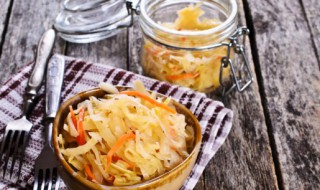 酸水坛子怎么做（自制泡菜酸水的最正宗做法）