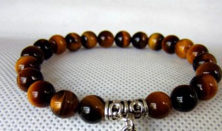 虎眼石和什么属相犯冲（虎眼石和什么属相配）