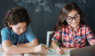 陛怎么读（酹怎么读）