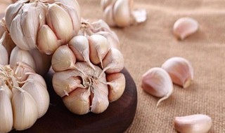 白酒泡大蒜怎么吃壮阳 白酒泡大蒜怎么吃法最好