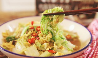 炒白菜怎么炒才好吃 炒白菜怎么炒才好吃又简单视频