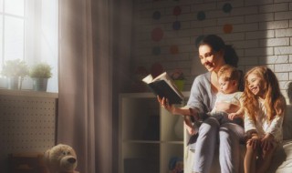 云蒸霞蔚下一句是什么 云蒸霞蔚上一句是什么