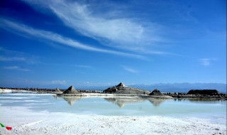 茶卡盐湖位于我国哪个省份 茶卡盐湖属于哪个城市哪个县