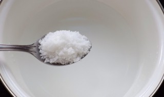 白砂糖粘到锅上怎么办（白砂糖粘到锅上怎么办小妙招）