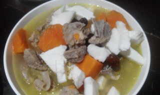 椰子肉炖鸡怎么吃（椰子肉炖鸡怎么吃好吃）