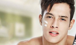 男士防晒霜的使用顺序（男士防晒霜使用方法）